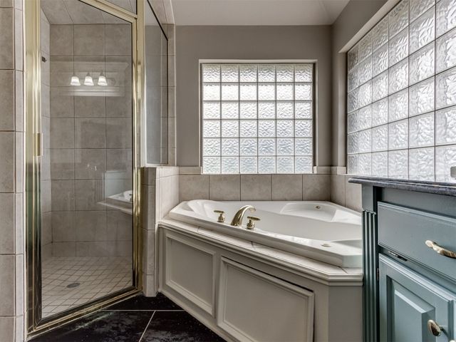 3904 Shortgrass Road, Edmond, OK 73003