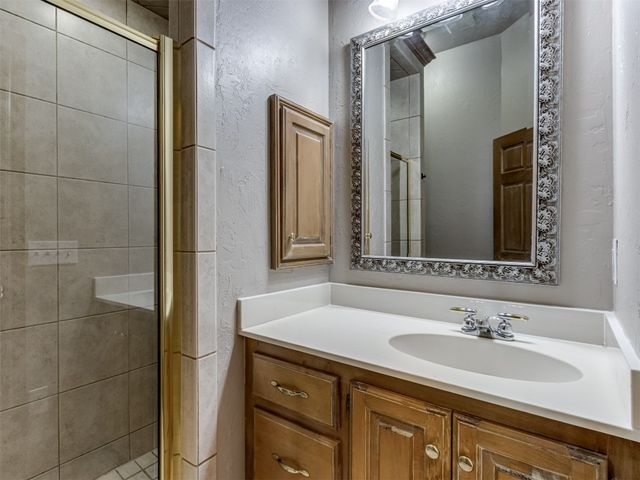 3904 Shortgrass Road, Edmond, OK 73003