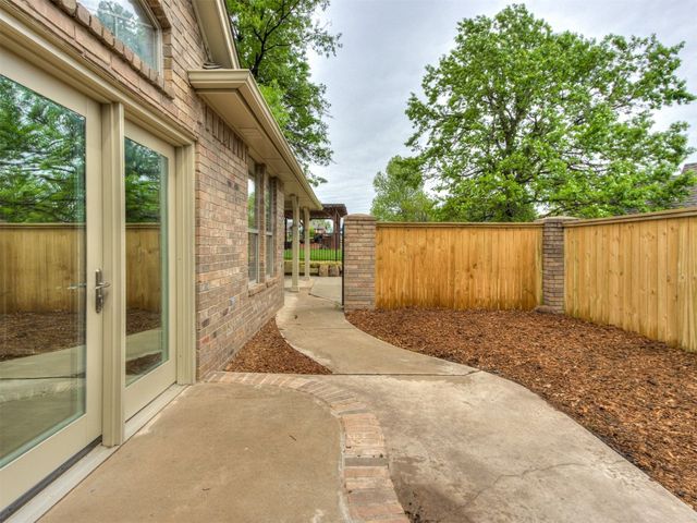 3904 Shortgrass Road, Edmond, OK 73003