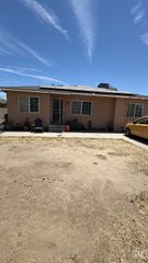 25 Augusta Street, Bakersfield, CA 93307