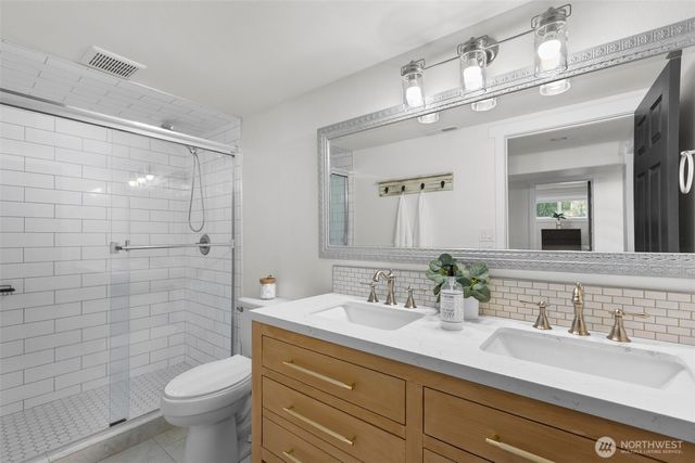 30225 196th Avenue SE, Kent, WA 98042