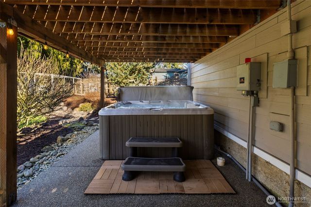 30225 196th Avenue SE, Kent, WA 98042