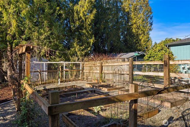 30225 196th Avenue SE, Kent, WA 98042