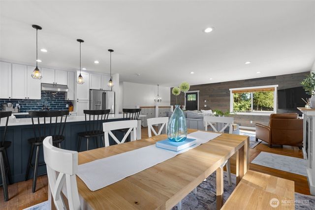 30225 196th Avenue SE, Kent, WA 98042