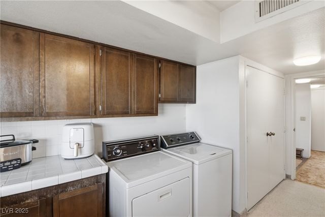 205 East Harmon Avenue 508, Las Vegas, NV 89169