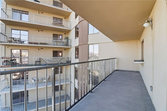 205 East Harmon Avenue 508, Las Vegas, NV 89169
