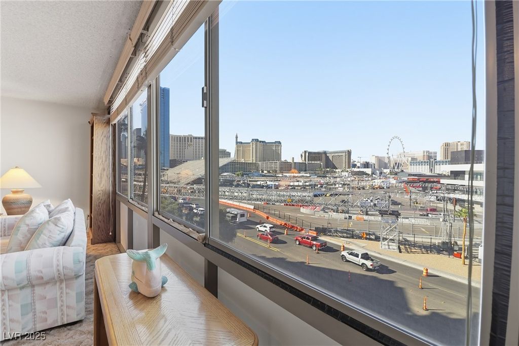 205 East Harmon Avenue 508, Las Vegas, NV 89169