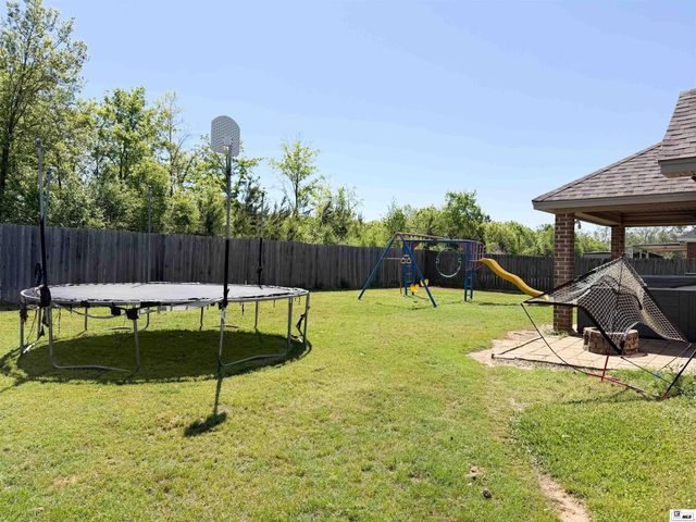 136 CURRY CREEK DRIVE, Calhoun, LA 71225