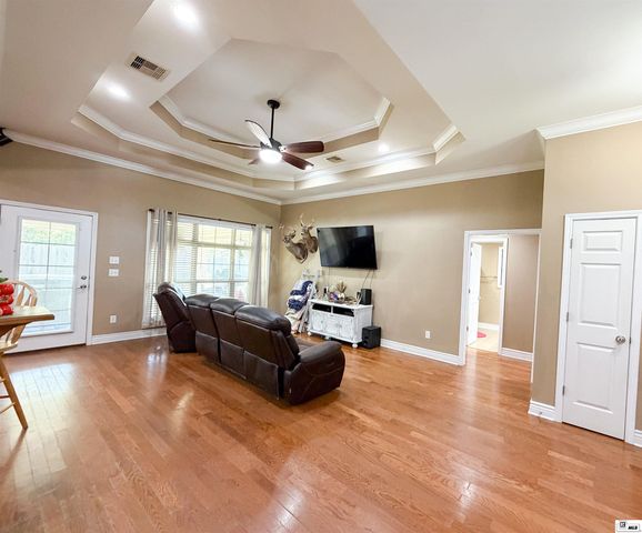 136 CURRY CREEK DRIVE, Calhoun, LA 71225