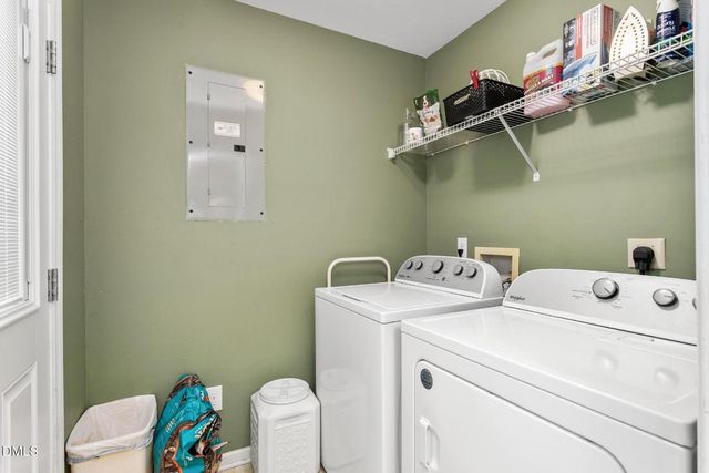 825 Lockesley Lane, Burlington, NC 27217