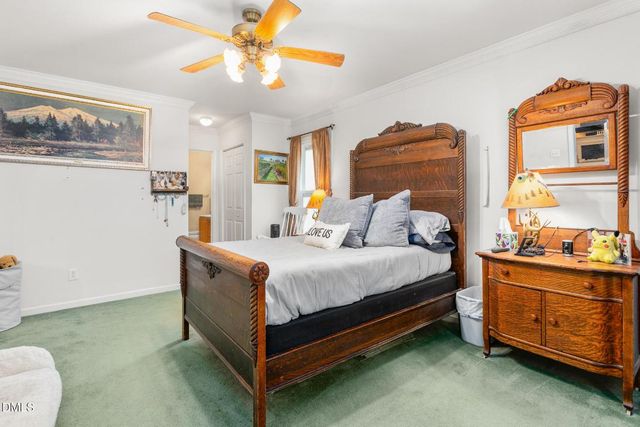 825 Lockesley Lane, Burlington, NC 27217