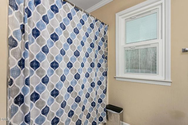 825 Lockesley Lane, Burlington, NC 27217