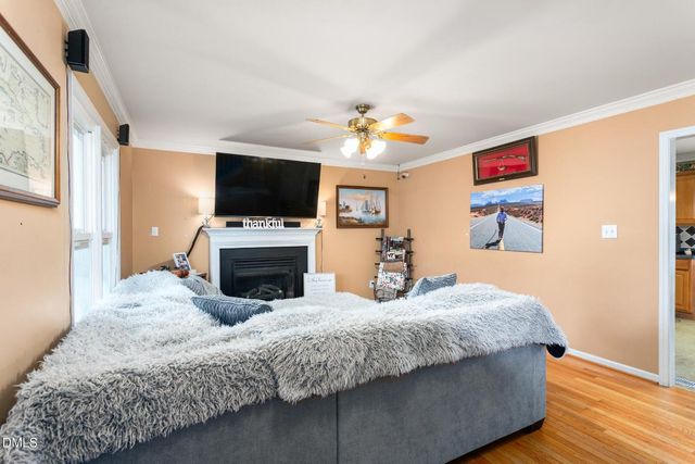 825 Lockesley Lane, Burlington, NC 27217