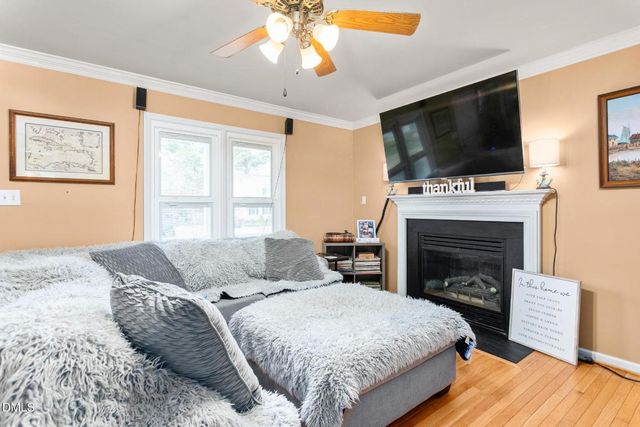 825 Lockesley Lane, Burlington, NC 27217