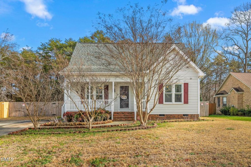 825 Lockesley Lane, Burlington, NC 27217