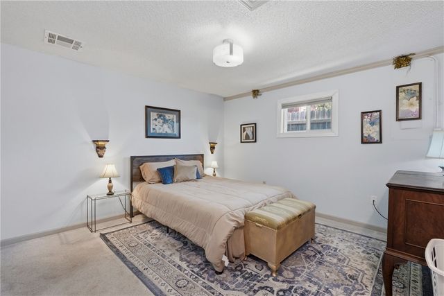 182 W Van Buren, Eureka Springs, AR 72632