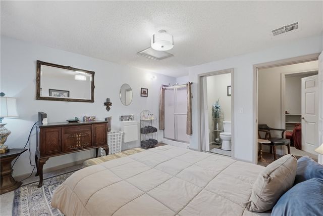 182 W Van Buren, Eureka Springs, AR 72632