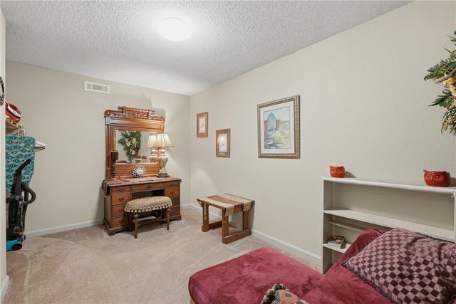 182 W Van Buren, Eureka Springs, AR 72632