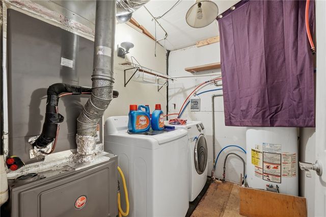 182 W Van Buren, Eureka Springs, AR 72632