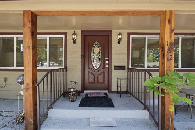 182 W Van Buren, Eureka Springs, AR 72632