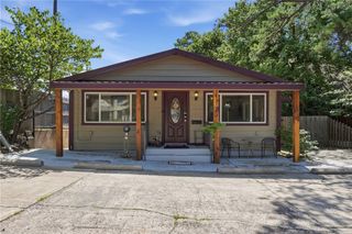 182 W Van Buren, Eureka Springs, AR 72632