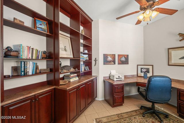 5786 S Lowry Canyon Place, Green Valley, AZ 85622