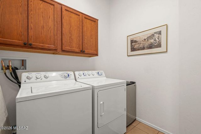 5786 S Lowry Canyon Place, Green Valley, AZ 85622