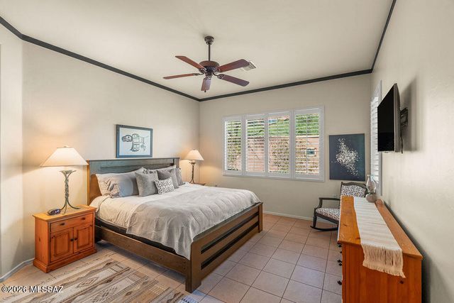 5786 S Lowry Canyon Place, Green Valley, AZ 85622
