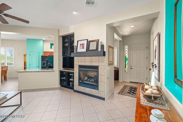 5786 S Lowry Canyon Place, Green Valley, AZ 85622