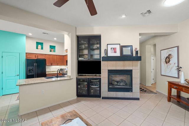 5786 S Lowry Canyon Place, Green Valley, AZ 85622