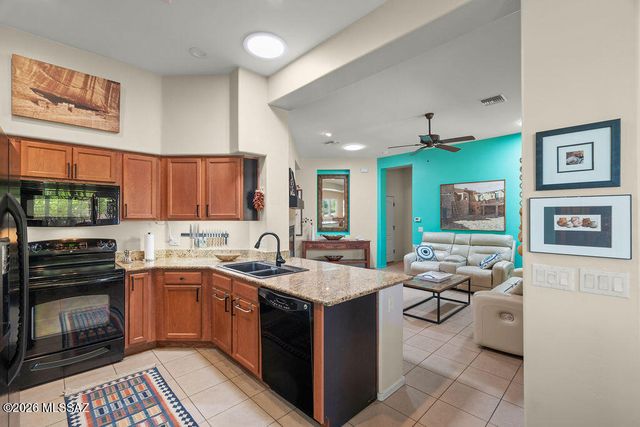 5786 S Lowry Canyon Place, Green Valley, AZ 85622