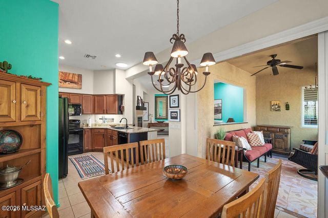 5786 S Lowry Canyon Place, Green Valley, AZ 85622