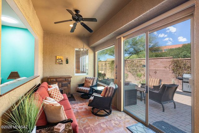 5786 S Lowry Canyon Place, Green Valley, AZ 85622
