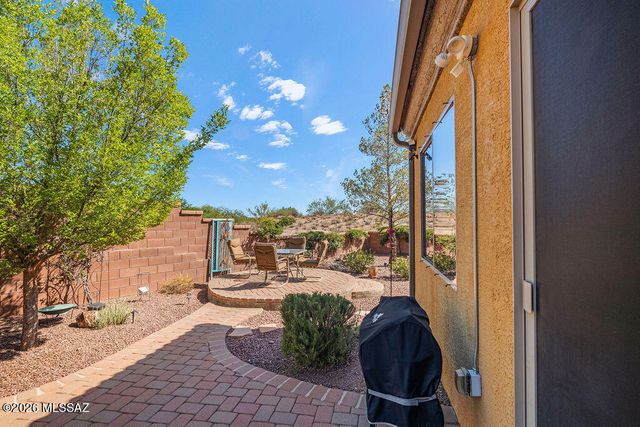 5786 S Lowry Canyon Place, Green Valley, AZ 85622