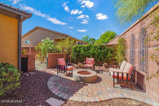 5786 S Lowry Canyon Place, Green Valley, AZ 85622