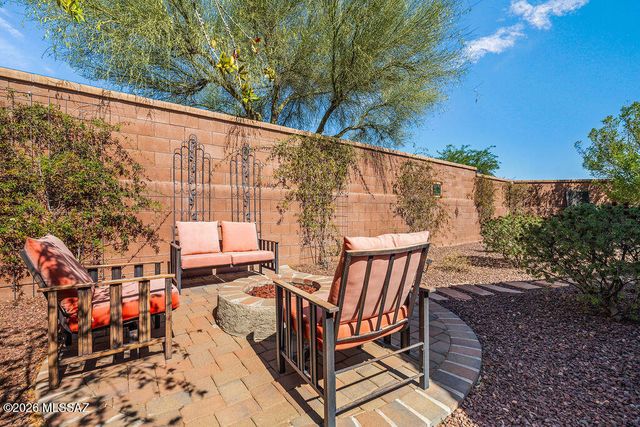 5786 S Lowry Canyon Place, Green Valley, AZ 85622