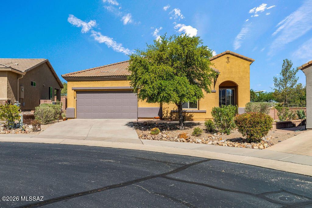 5786 S Lowry Canyon Place, Green Valley, AZ 85622