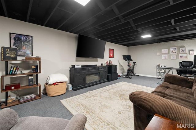 9533 Port Drive, Unincorporated, MO 63123