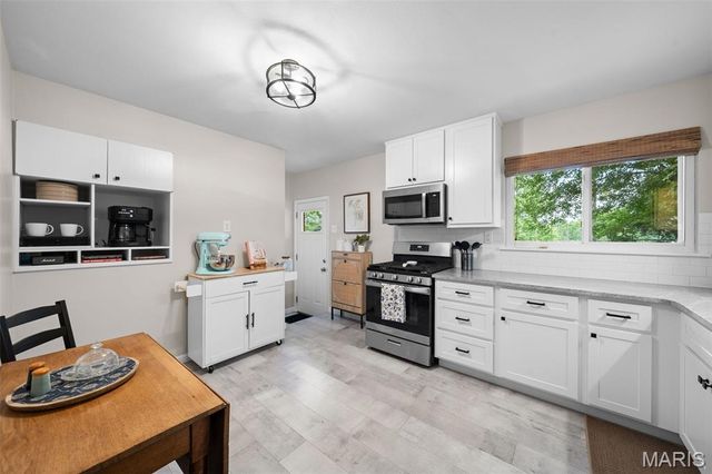 9533 Port Drive, Unincorporated, MO 63123