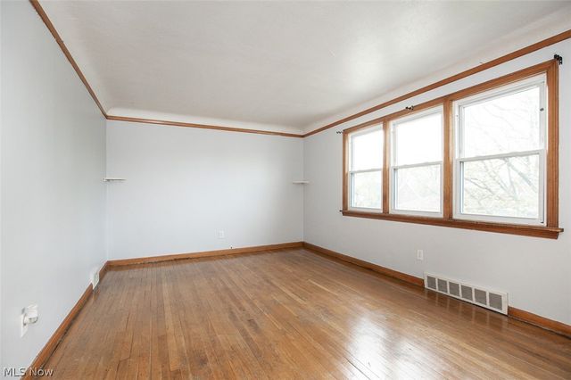 2831 North Avenue, Parma, OH 44134