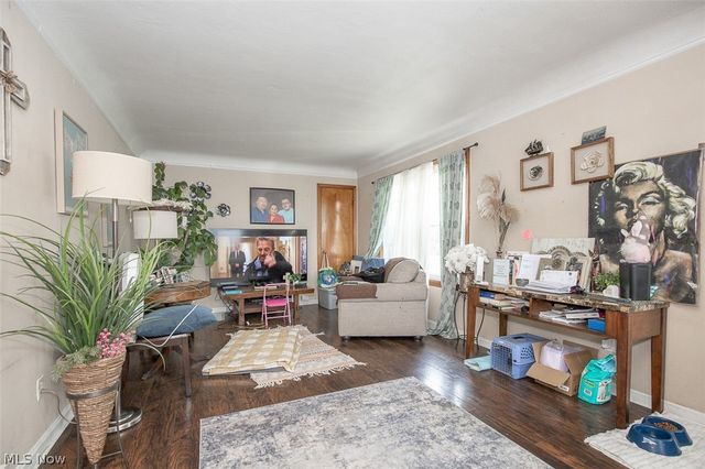 2831 North Avenue, Parma, OH 44134