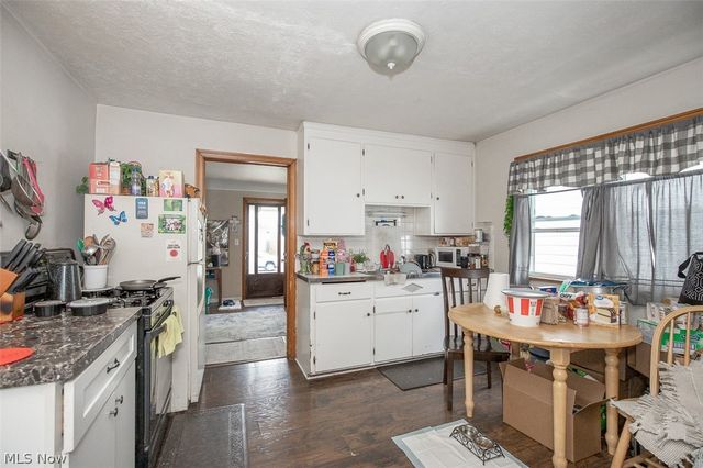 2831 North Avenue, Parma, OH 44134