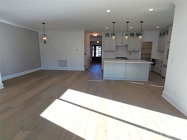 405 19th Avenue Circle NW, Hickory, NC 28601
