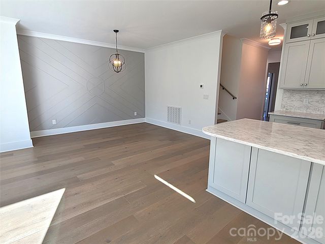 405 19th Avenue Circle NW, Hickory, NC 28601