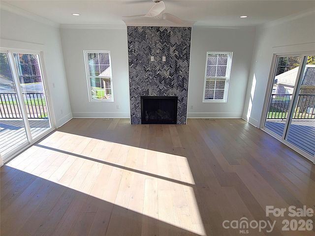 405 19th Avenue Circle NW, Hickory, NC 28601