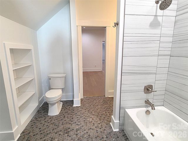 405 19th Avenue Circle NW, Hickory, NC 28601