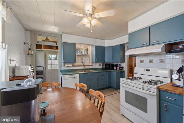2260 BOAS ST, Harrisburg, PA 17103