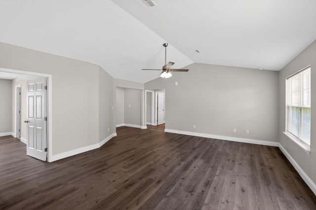 1828 Tamara Way, Spartanburg, SC 29301