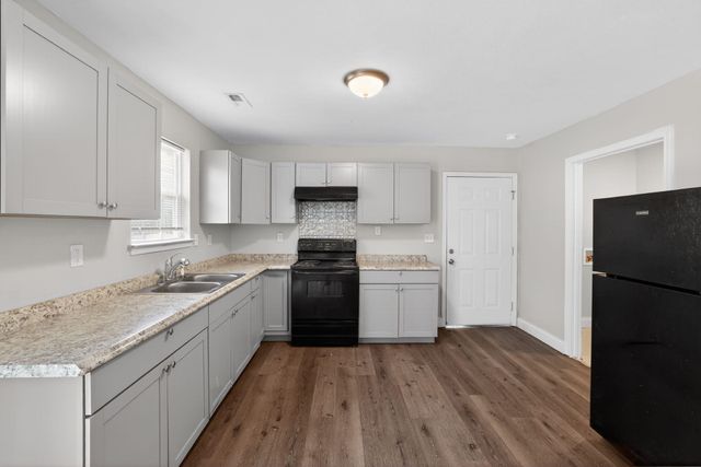 1828 Tamara Way, Spartanburg, SC 29301