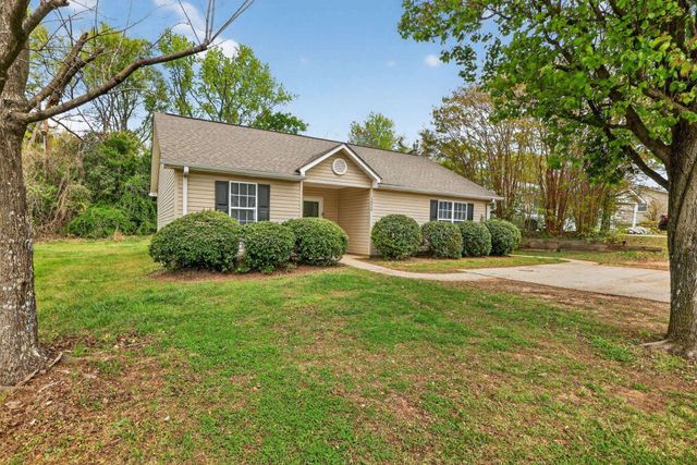1828 Tamara Way, Spartanburg, SC 29301